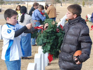 End of the holidays: Thousands of wreaths picked up from Central Texas State Veterans Cemetery by volunteers